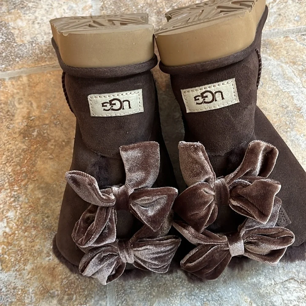 Ugg Bailey Mini Bailey Bow ll Boot Size 6 NEW